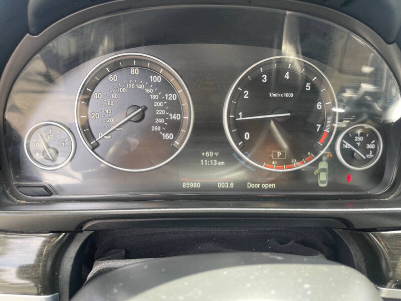 2012 BMW 5 Series 528i