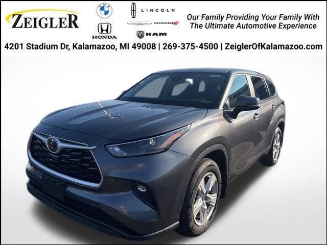 2024 Toyota Highlander LE