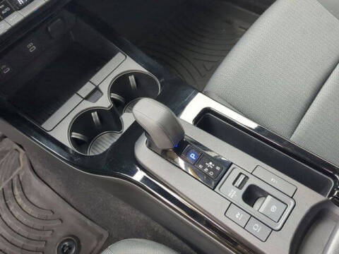 2023 Toyota Prius LE