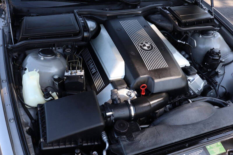 2002 BMW 5 Series 540i