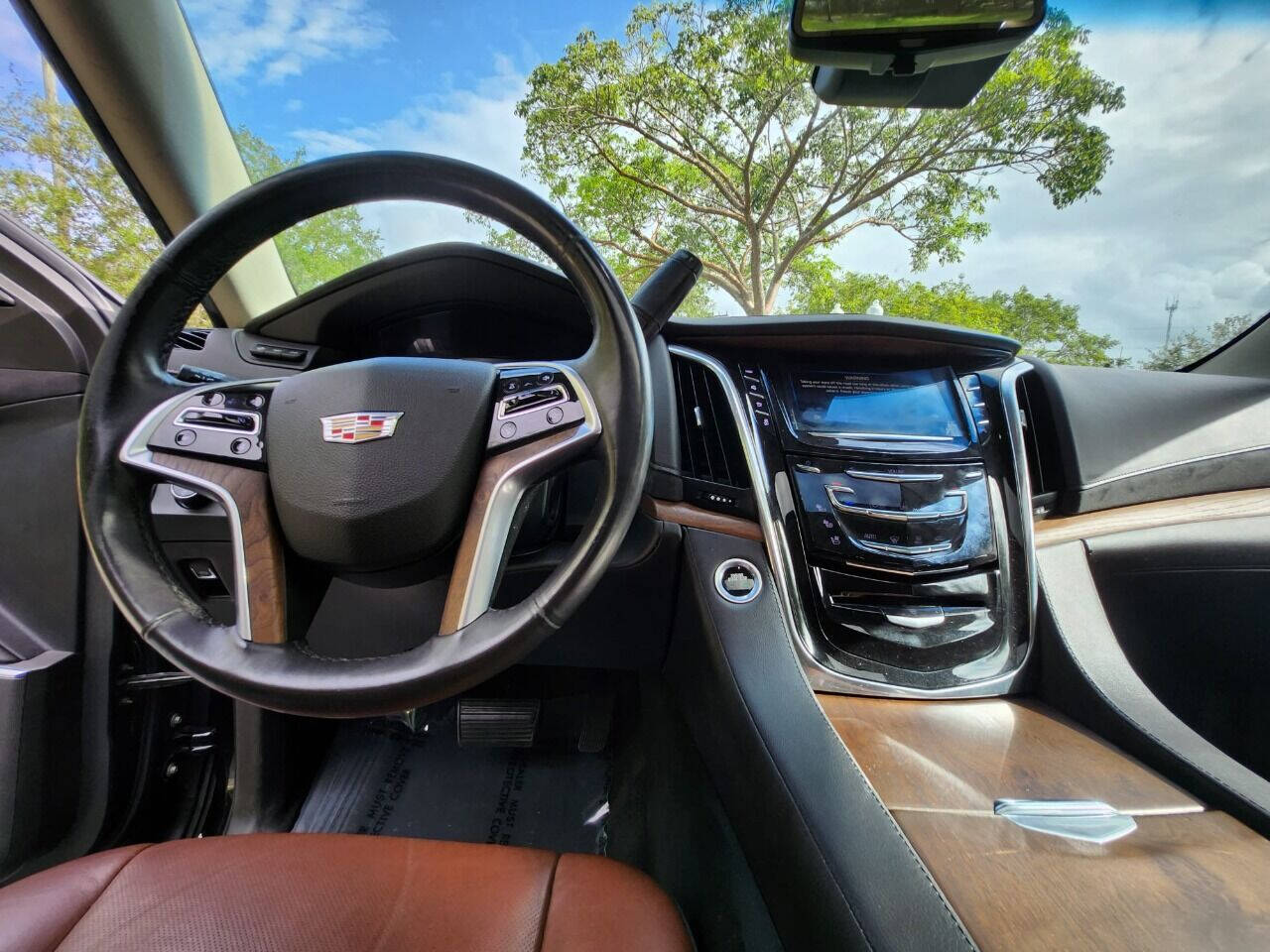 2017 CADILLAC Escalade SUV / Crossover - $27,995