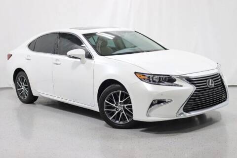 2016 Lexus ES 350 for sale at Chicago Auto Place in Downers Grove IL