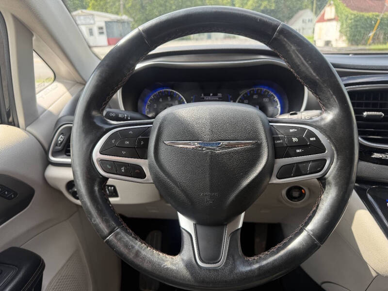 2020 Chrysler Pacifica Touring L