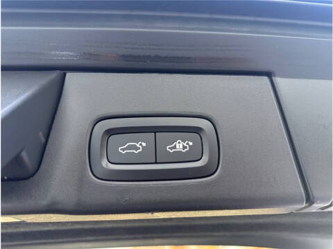 2020 Volvo V90 Cross Country T6