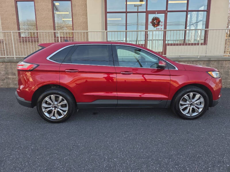 2024 Ford Edge Titanium
