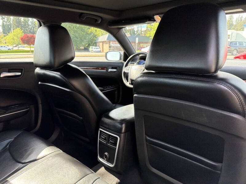 2013 Chrysler 300