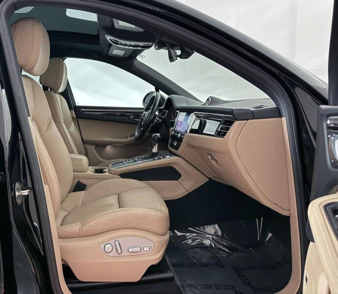 2020 Porsche Macan