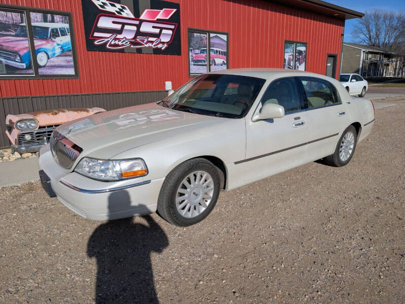 2005 Lincoln Town Car Signature Limited