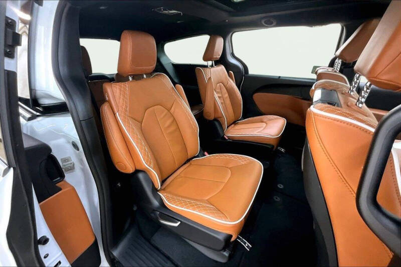 2026 Chrysler Pacifica Pinnacle