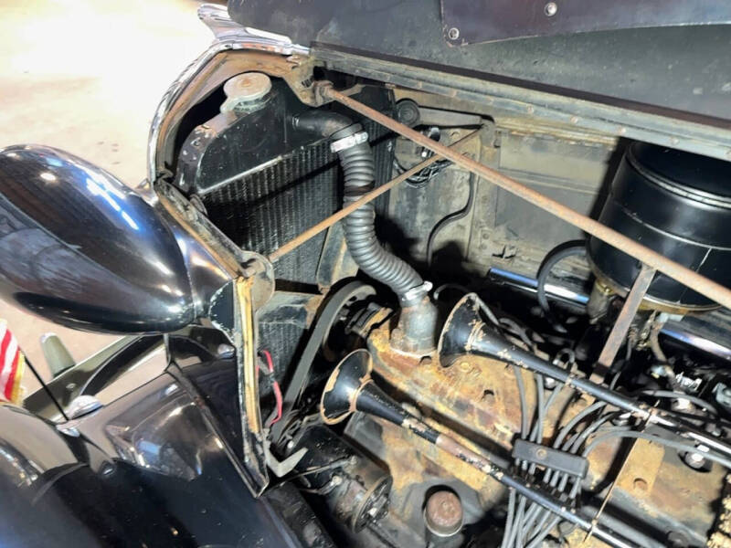 1936 Oldsmobile F-36