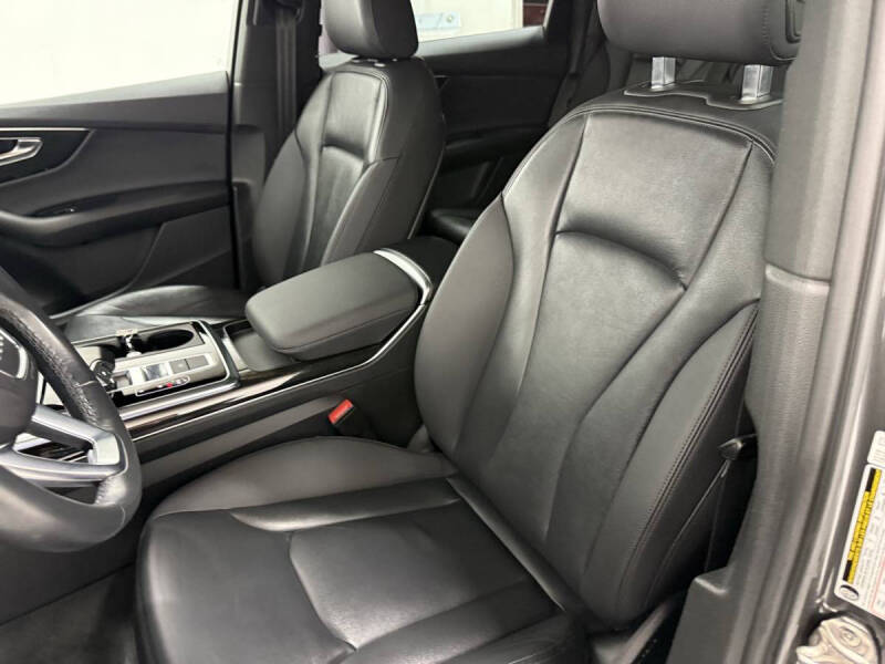 2021 Audi Q7 quattro Premium Plus 55 TFSI