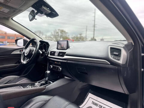 2018 Mazda MAZDA3 Touring