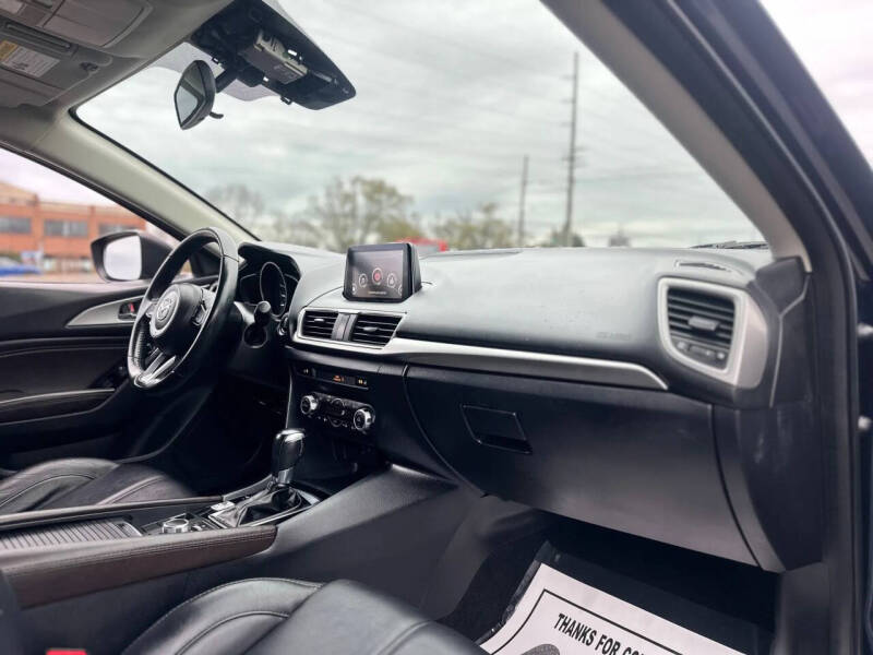 2018 Mazda MAZDA3 Touring