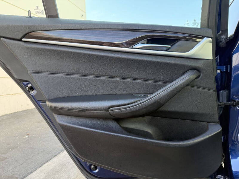 2017 BMW 5 Series 530i