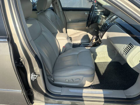 2011 Cadillac DTS Luxury Collection