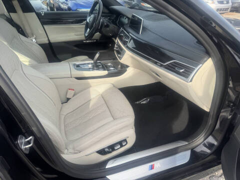 2017 BMW 7 Series 750i