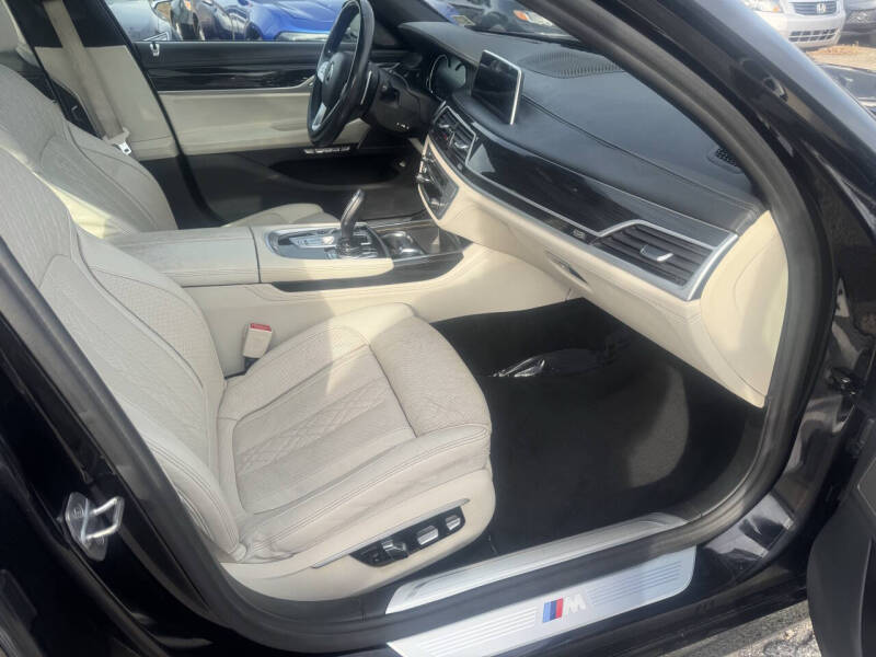 2017 BMW 7 Series 750i