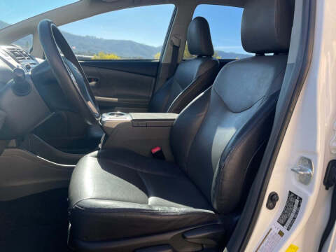 2012 Toyota Prius v Five