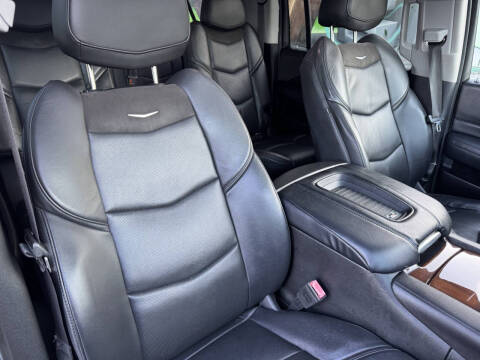 2018 Cadillac Escalade ESV Premium Luxury