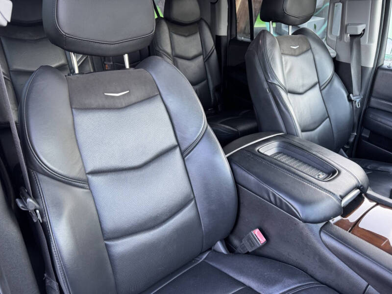 2018 Cadillac Escalade ESV Premium Luxury