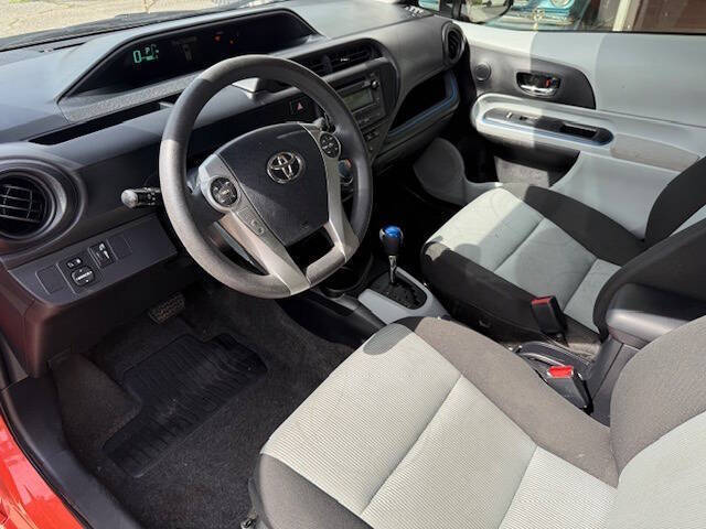 2013 Toyota Prius c Two