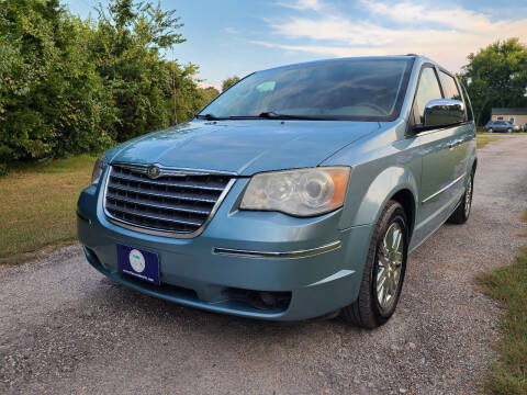 2008 Chrysler Town and Country for sale at The Car Shed in Burleson TX