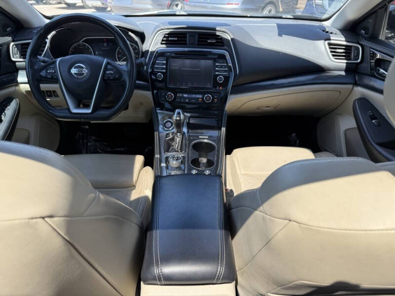 2022 Nissan Maxima 3.5 Platinum