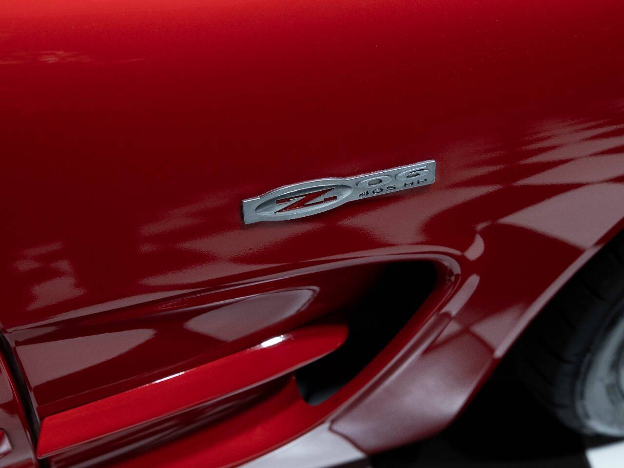 2004 Chevrolet Corvette 13