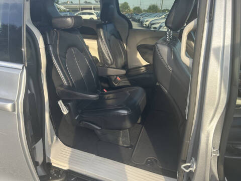 2019 Chrysler Pacifica Touring L