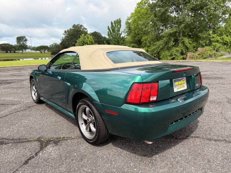 2000 Ford Mustang