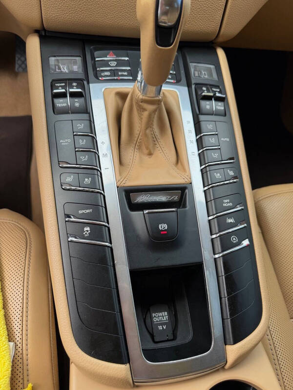 2017 Porsche Macan S