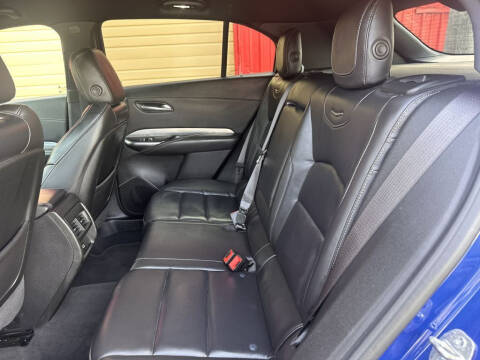 2021 Cadillac XT4 Premium Luxury