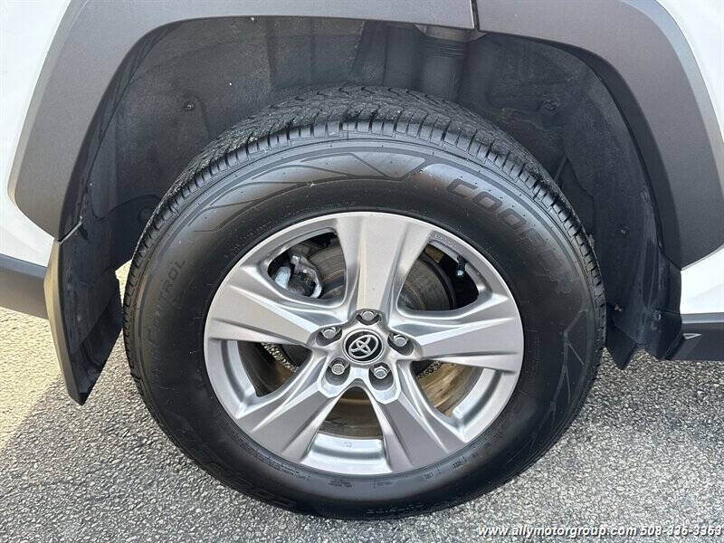 2022 Toyota RAV4 Hybrid LE