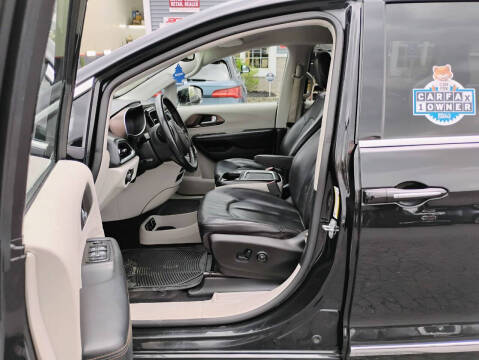 2018 Chrysler Pacifica Touring L Plus