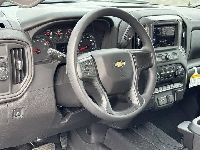 2024 Chevrolet Silverado 1500 Custom