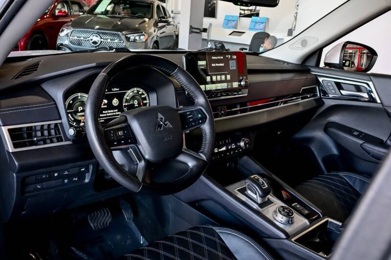 2023 Mitsubishi Outlander PHEV 40th Anniversary