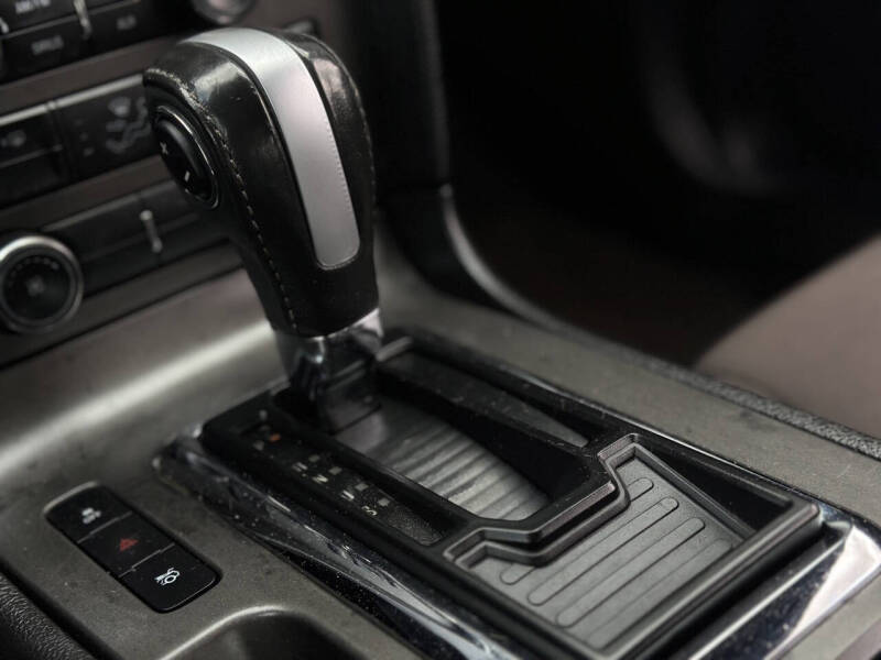 2013 Ford Mustang V6