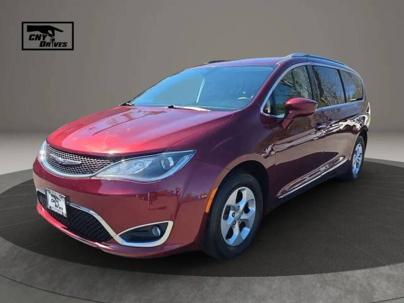 2017 Chrysler Pacifica Touring-L Plus