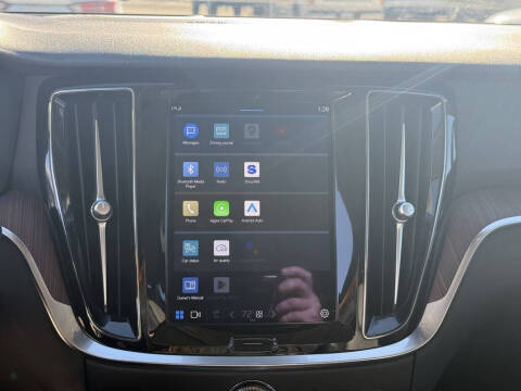 2024 Volvo S60 B5 Plus Dark Theme