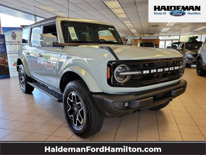 2023 Ford Bronco 4-Door Outer Banks's photo