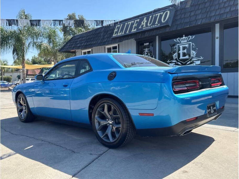 2015 Dodge Challenger SXT Plus