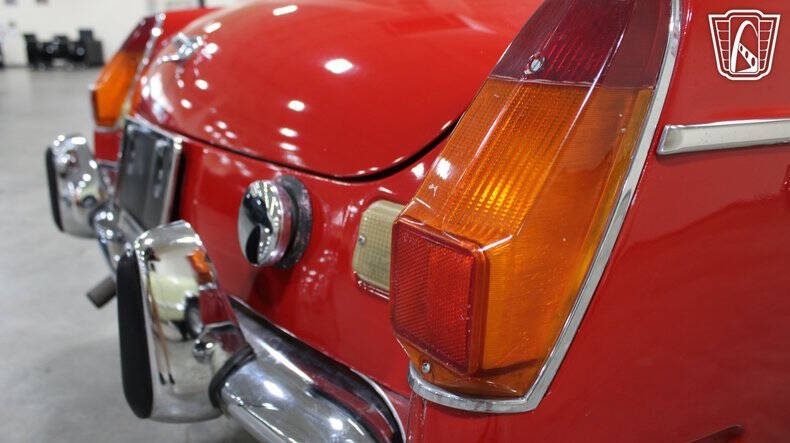 1972 MG B