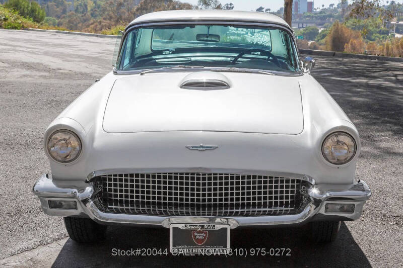 1957 Ford Thunderbird