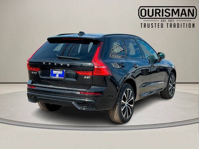 2025 Volvo XC60 B5 Plus Dark Theme