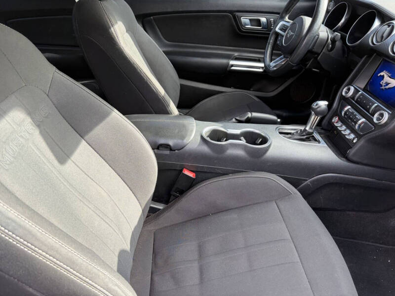 2022 Ford Mustang EcoBoost