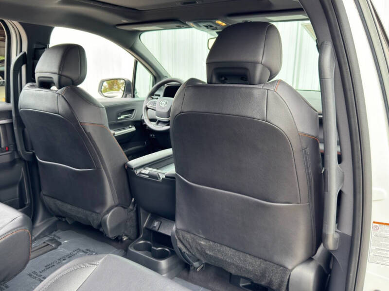 2024 Toyota Sienna XSE 7-Passenger