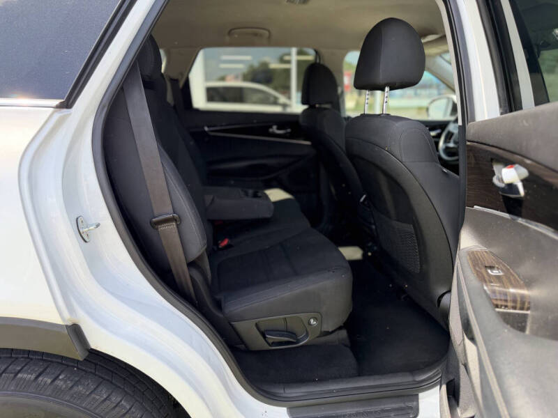2020 Kia Sorento LX