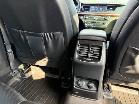 2017 Kia Cadenza Premium