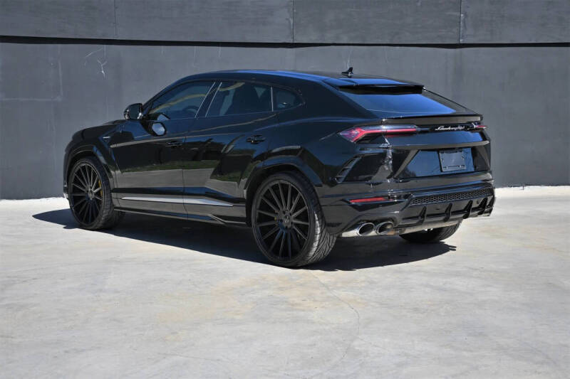2020 Lamborghini Urus