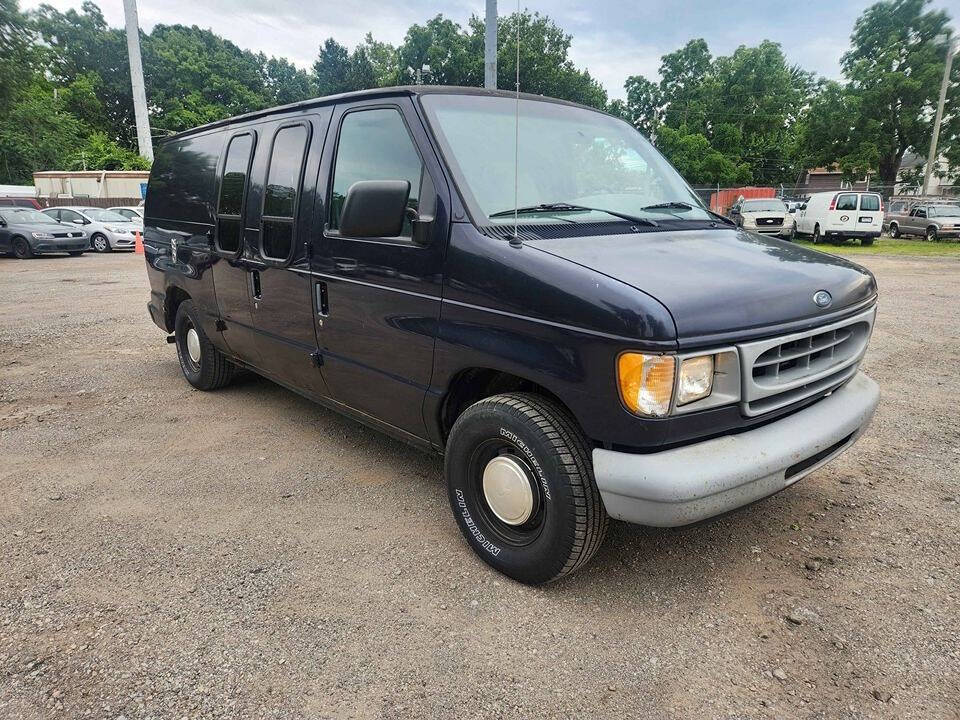 1999 Ford E-150 for sale at Sara Auto Mall, LLC in Cleveland, OH